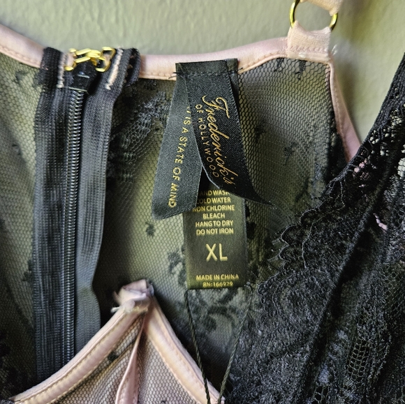 NWT Fredricks of Hollywood Rosalind Satin & Lace Underwire Chemise & Panty - Picture 8 of 14